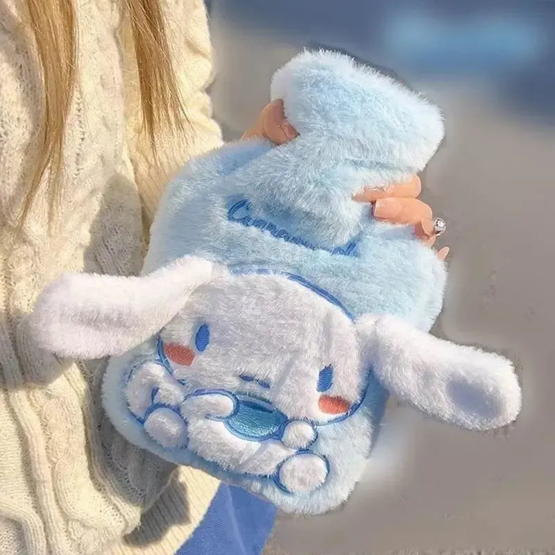 Bouillotte Peluche Kawaii Sanrio 1L - Chaleur Douce & Confort Pour l’Hiver